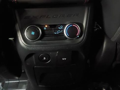 Used 2025 Ford Explorer ST-Line image 23