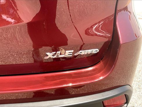 Used 2018 Toyota Highlander XLE AWD/4WD image 10