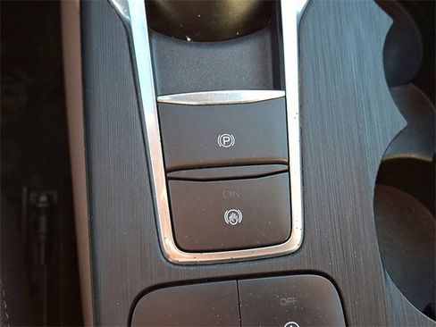 Certified 2020 Ford Escape SE image 25