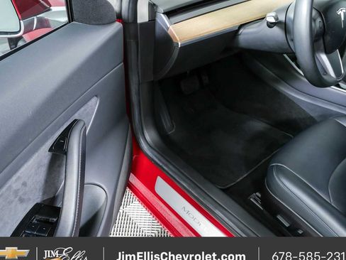 Used 2018 Tesla Model 3 Long Range RWD image 7