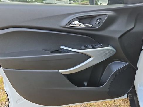 New 2026 Chevrolet Trax LS w/ LS Convenience Package FWD image 22
