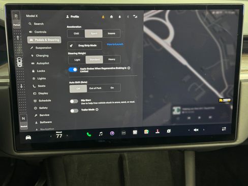 Used 2022 Tesla Model X image 25