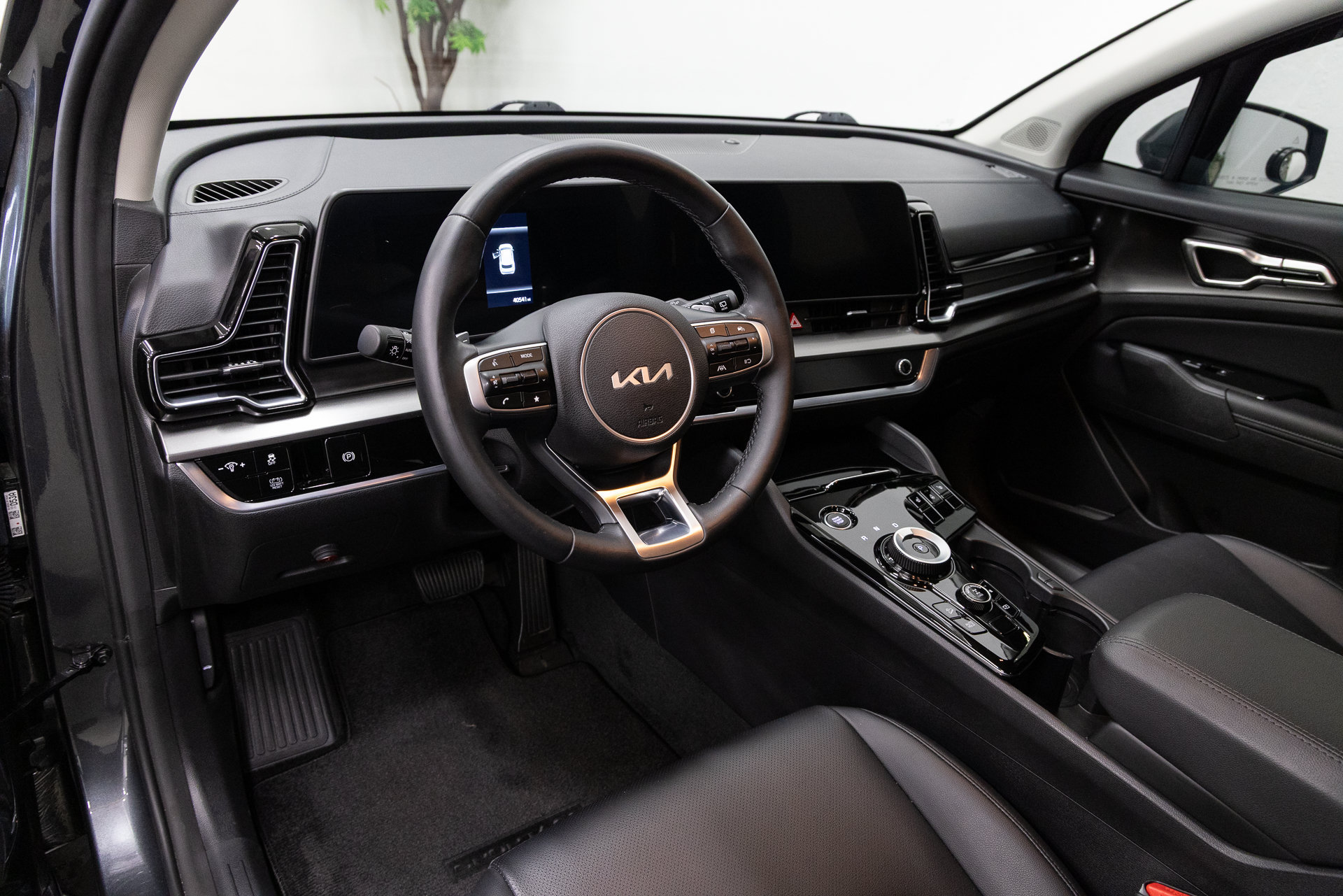 Used 2023 Kia Sportage EX AWD/4WD image 6