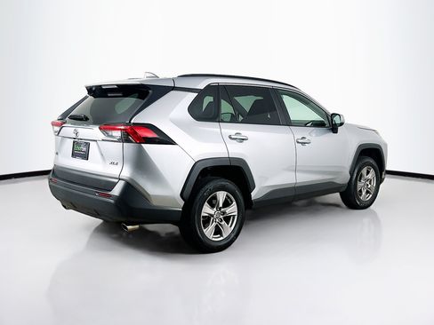 Used 2025 Toyota RAV4 XLE FWD image 9
