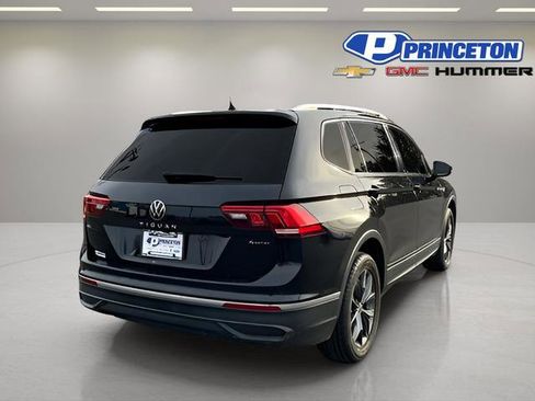 Used 2022 Volkswagen Tiguan SE image 7