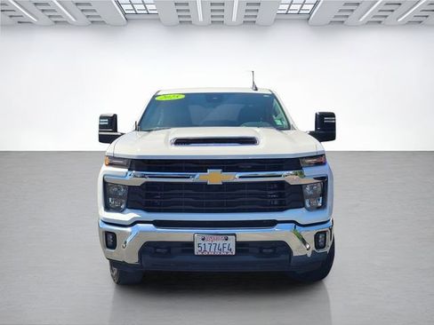Used 2025 Chevrolet Silverado 2500 LT w/ Convenience Package AWD/4WD image 2