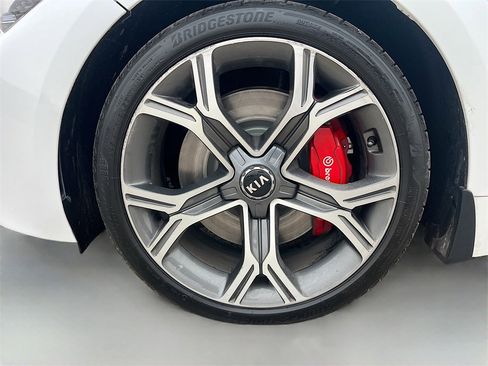 Used 2021 Kia Stinger GT1 image 33