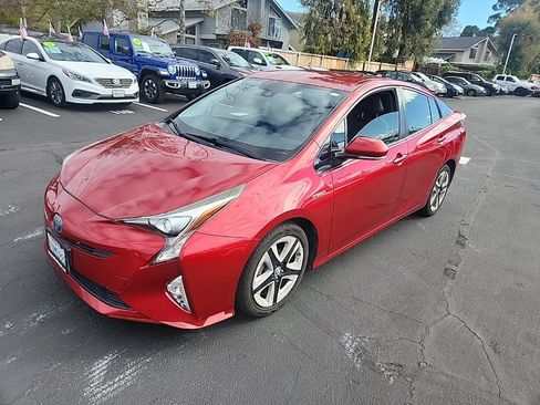 Used 2017 Toyota Prius Three Touring image 1