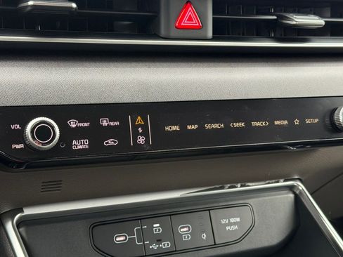 New 2026 Kia Carnival EX image 20