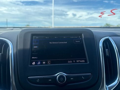 Used 2020 Chevrolet Equinox LT FWD image 42