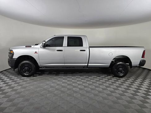 New 2026 RAM 2500 Tradesman AWD/4WD image 7