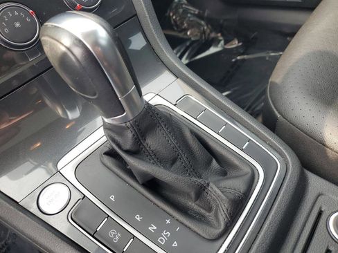 Used 2019 Volkswagen Golf SE w/ Driver Assistance Package FWD image 20