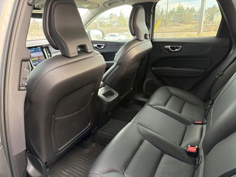 New 2025 Volvo XC60 B5 Core w/ Protection Package Premier image 17