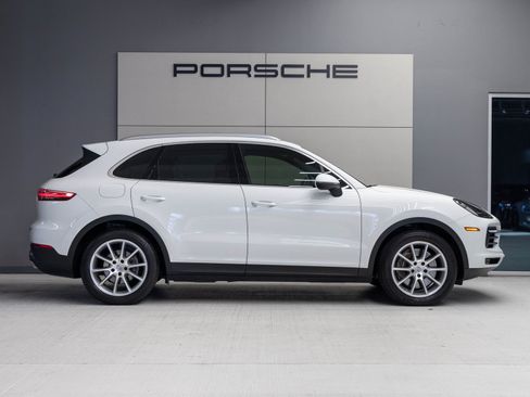Certified 2021 Porsche Cayenne image 8