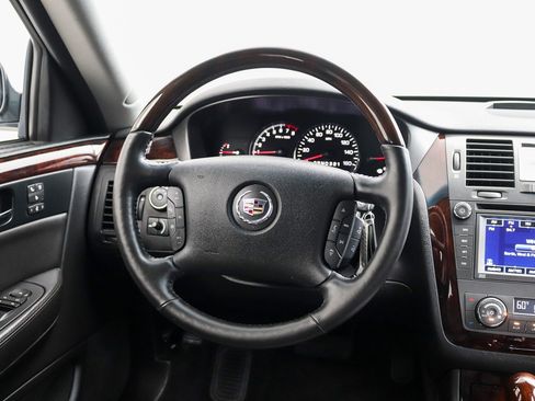 Used 2011 Cadillac DTS Premium FWD image 21