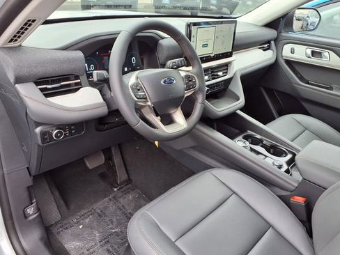 New 2026 Ford Explorer Active w/ Active Comfort Package RWD image 10