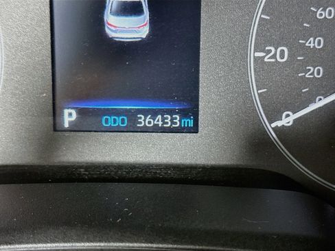 Used 2024 Toyota Corolla LE FWD image 16