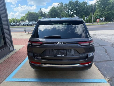 Used 2025 Jeep Grand Cherokee 4WD image 9