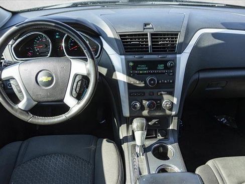 Used 2012 Chevrolet Traverse LT image 23