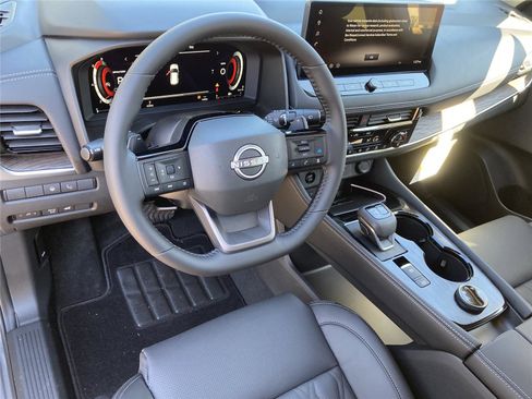 New 2026 Nissan Rogue Platinum w/ Platinum Premium Package AWD/4WD image 10