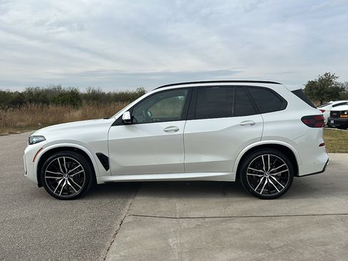 Certified 2025 BMW X5 xDrive40i w/ M Sport Package image 5