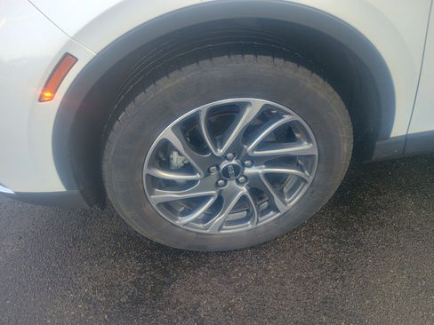 Used 2022 Lincoln Corsair AWD w/ Equipment Group 101A image 4