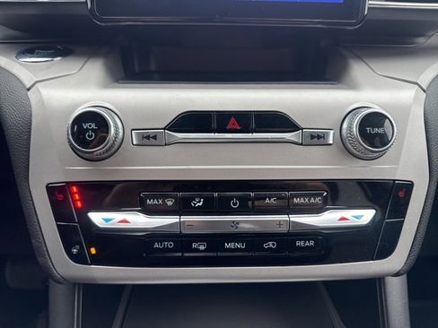 Certified 2023 Ford Explorer XLT w/ Equipment Group 202A image 34