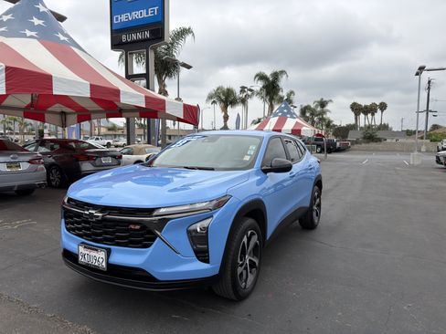 Used 2024 Chevrolet Trax RS FWD image 4