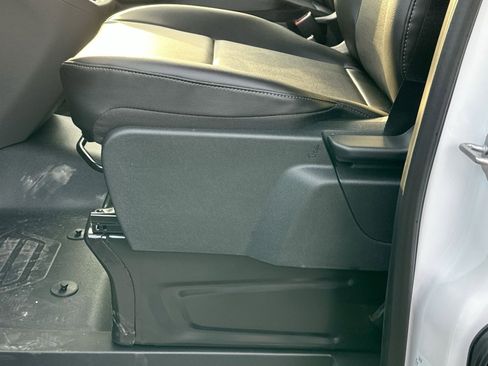 New 2026 Ford Transit 250 148 Medium Roof w/ Load Area Protection Package image 14