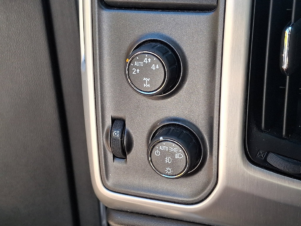 Used 2016 GMC Sierra 1500 SLE w/ SLE Value Package AWD/4WD image 23