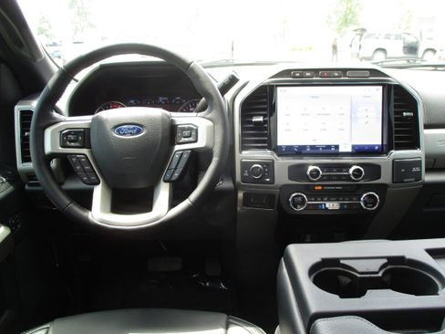 Used 2022 Ford F250 Lariat w/ Lariat Ultimate Package AWD/4WD image 19