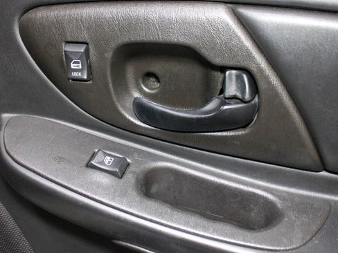 Used 2003 Chevrolet Monte Carlo SS w/ Preferred Equipment Group image 40