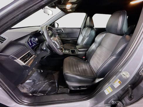 Used 2023 Mitsubishi Outlander SE image 22