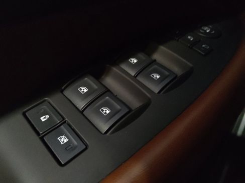 Used 2016 Cadillac Escalade ESV Premium image 27