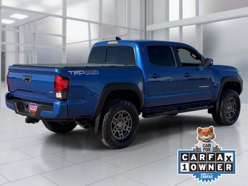Used 2018 Toyota Tacoma TRD Off-Road w/ Technology Package image 6