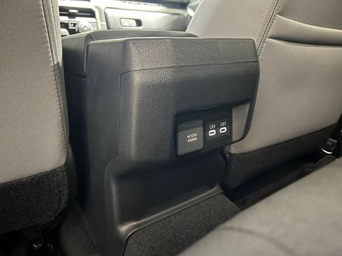 Certified 2025 Toyota Tacoma TRD Off-Road image 18