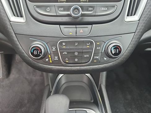 Used 2025 Chevrolet Malibu LT FWD image 27