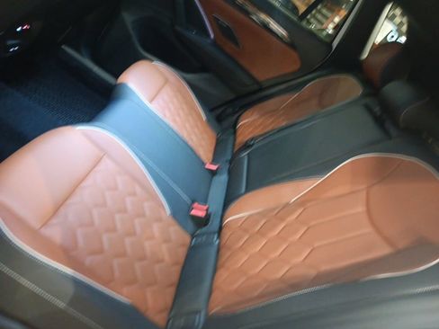 Used 2025 Volkswagen Tiguan SEL R-Line AWD/4WD image 6