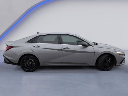 New 2026 Hyundai Elantra SEL Sport Premium FWD image 3