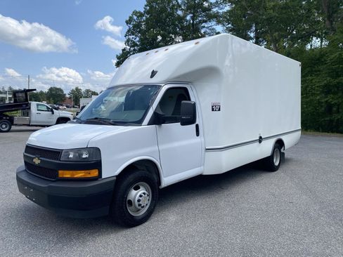 Used 2023 Chevrolet Express 3500 w/ Power Convenience Package RWD image 1