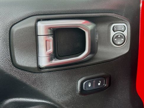 Used 2021 Jeep Wrangler Unlimited Sport w/ Sun And Sound Package AWD/4WD image 19