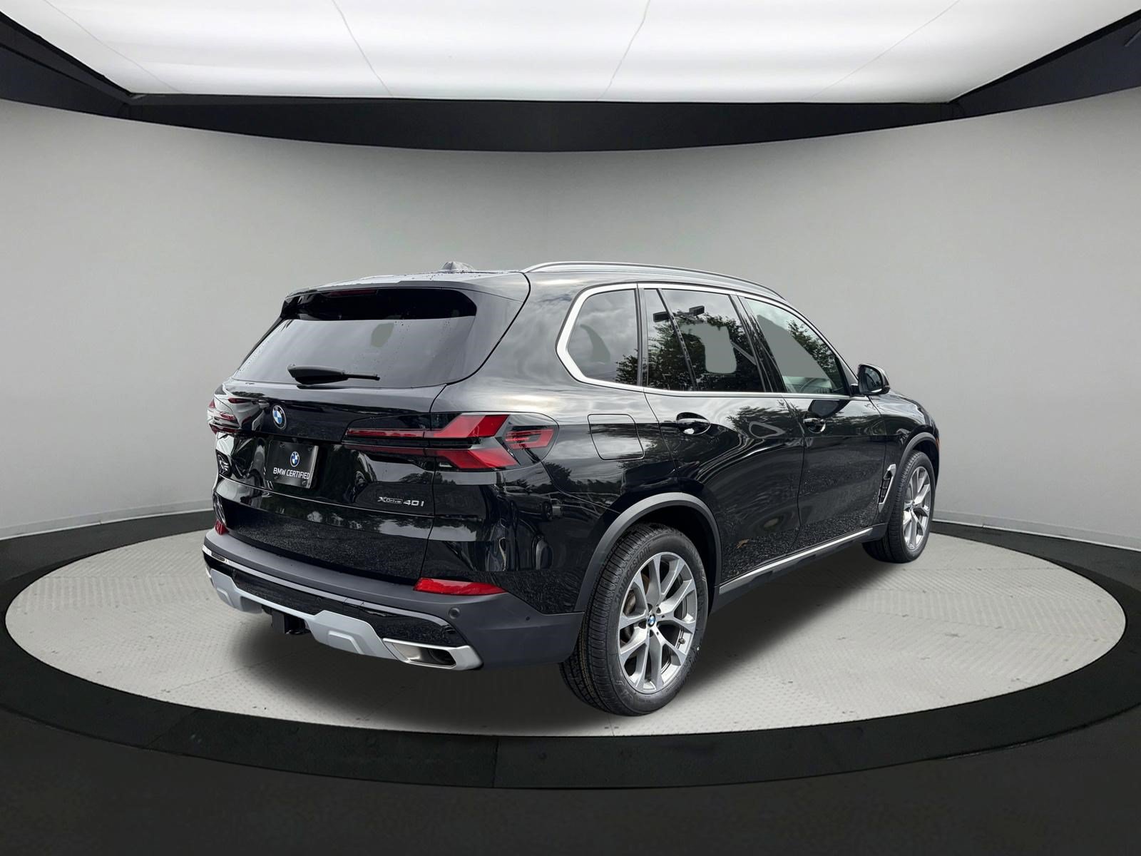 Certified 2024 BMW X5 xDrive40i w/ Premium Package AWD/4WD image 5