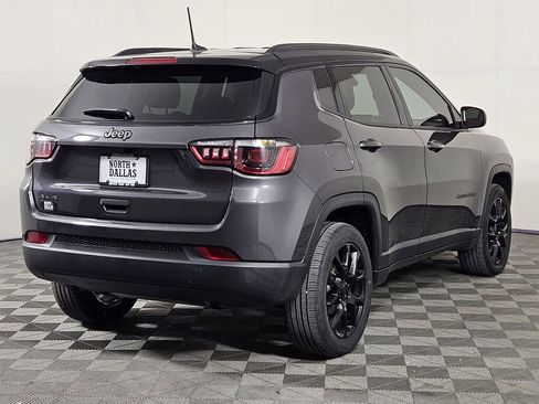 Used 2024 Jeep Compass Latitude w/ Altitude Special Edition AWD/4WD image 4