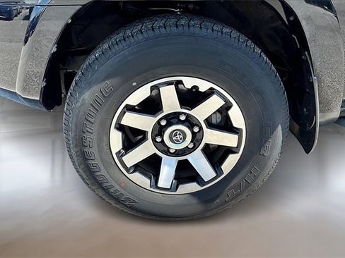Used 2022 Toyota 4Runner TRD Off-Road Premium image 29