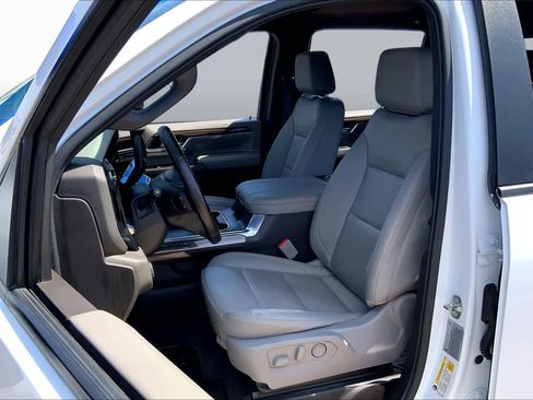 Used 2024 Chevrolet Silverado 2500 LT w/ All Star Edition AWD/4WD image 7