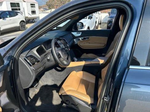 Certified 2023 Volvo XC90 T8 Ultimate w/ Lounge Package image 2