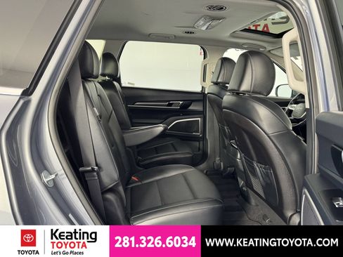 Used 2025 Kia Telluride S AWD/4WD image 18