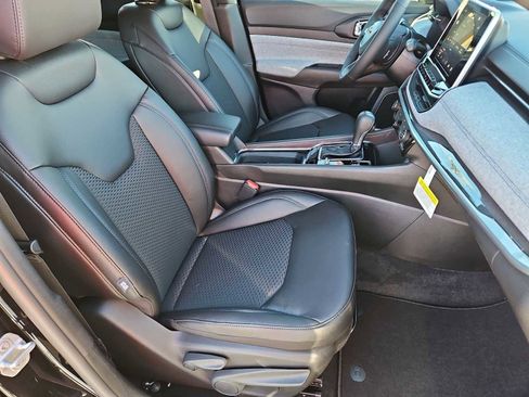 New 2026 Jeep Compass Latitude image 21