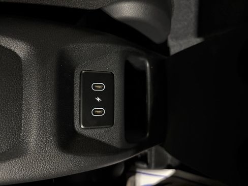 New 2025 Hyundai Venue SEL image 25