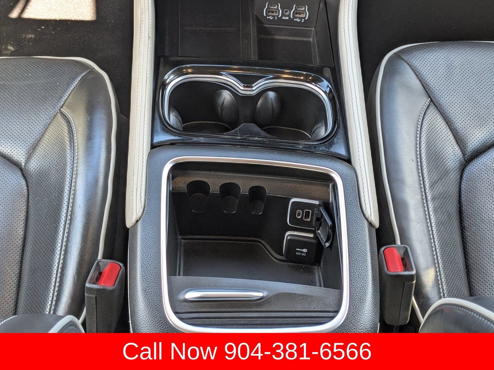 Used 2024 Chrysler Pacifica Limited FWD image 19